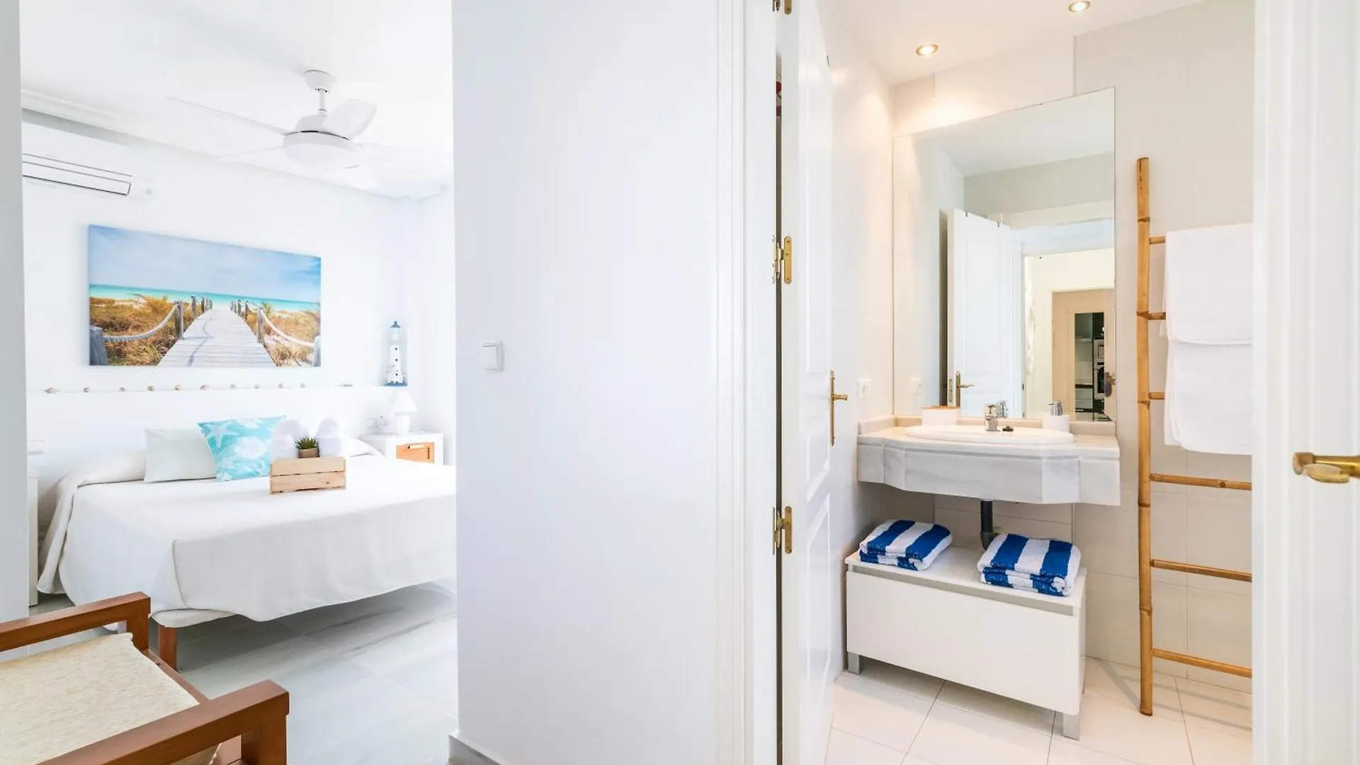 Marina Azul Atico Junto Al Mar En Salobrena Con Parking Gratis Daire İspanya